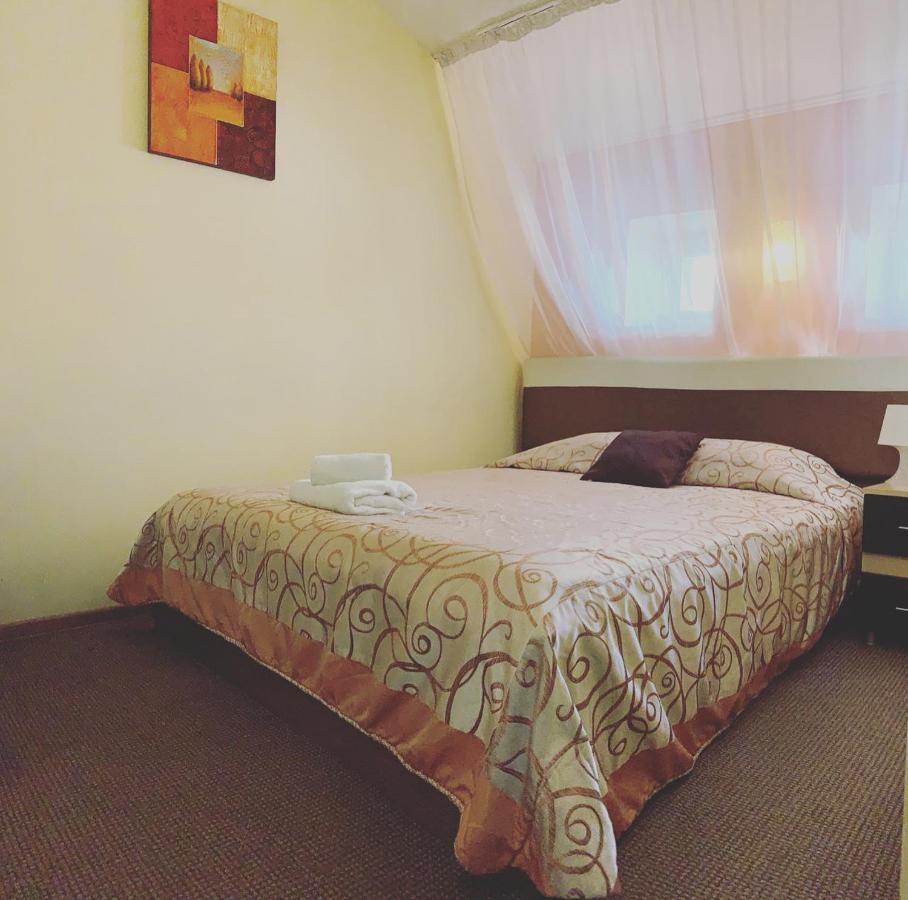 לבוב Hotel Leotel מראה חיצוני תמונה