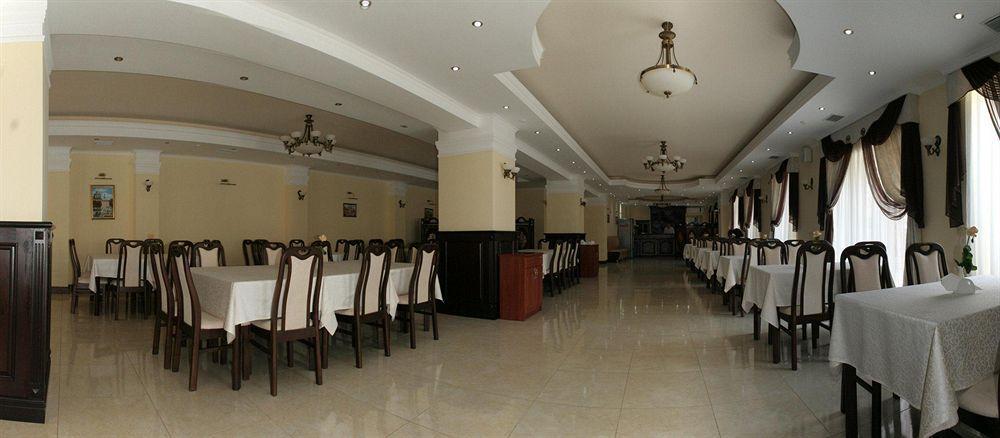 לבוב Hotel Leotel מראה חיצוני תמונה
