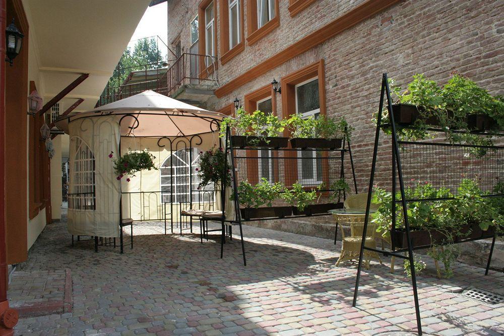 לבוב Hotel Leotel מראה חיצוני תמונה