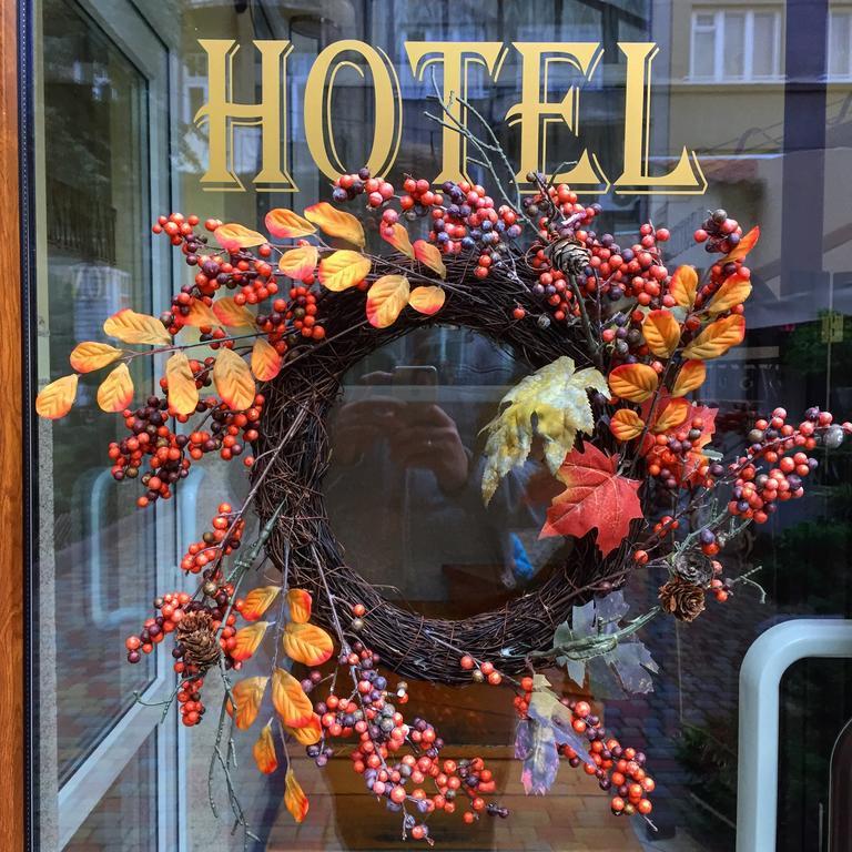 לבוב Hotel Leotel מראה חיצוני תמונה