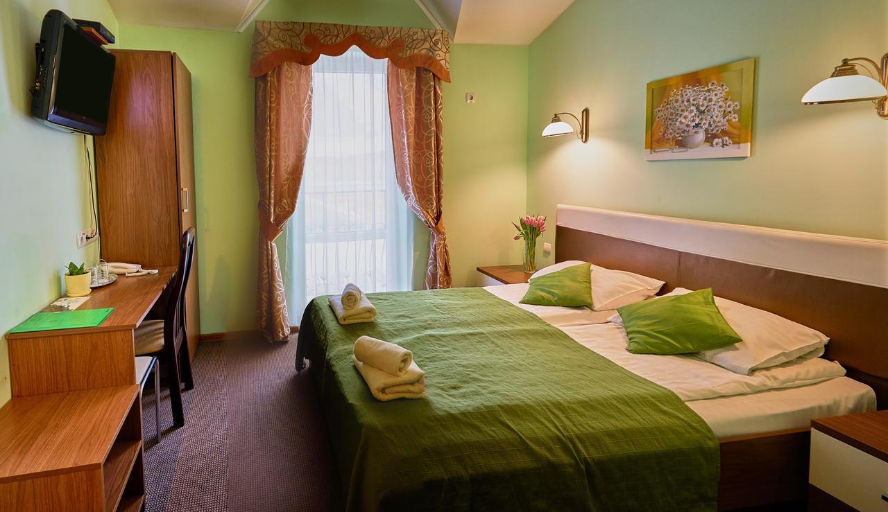 לבוב Hotel Leotel מראה חיצוני תמונה