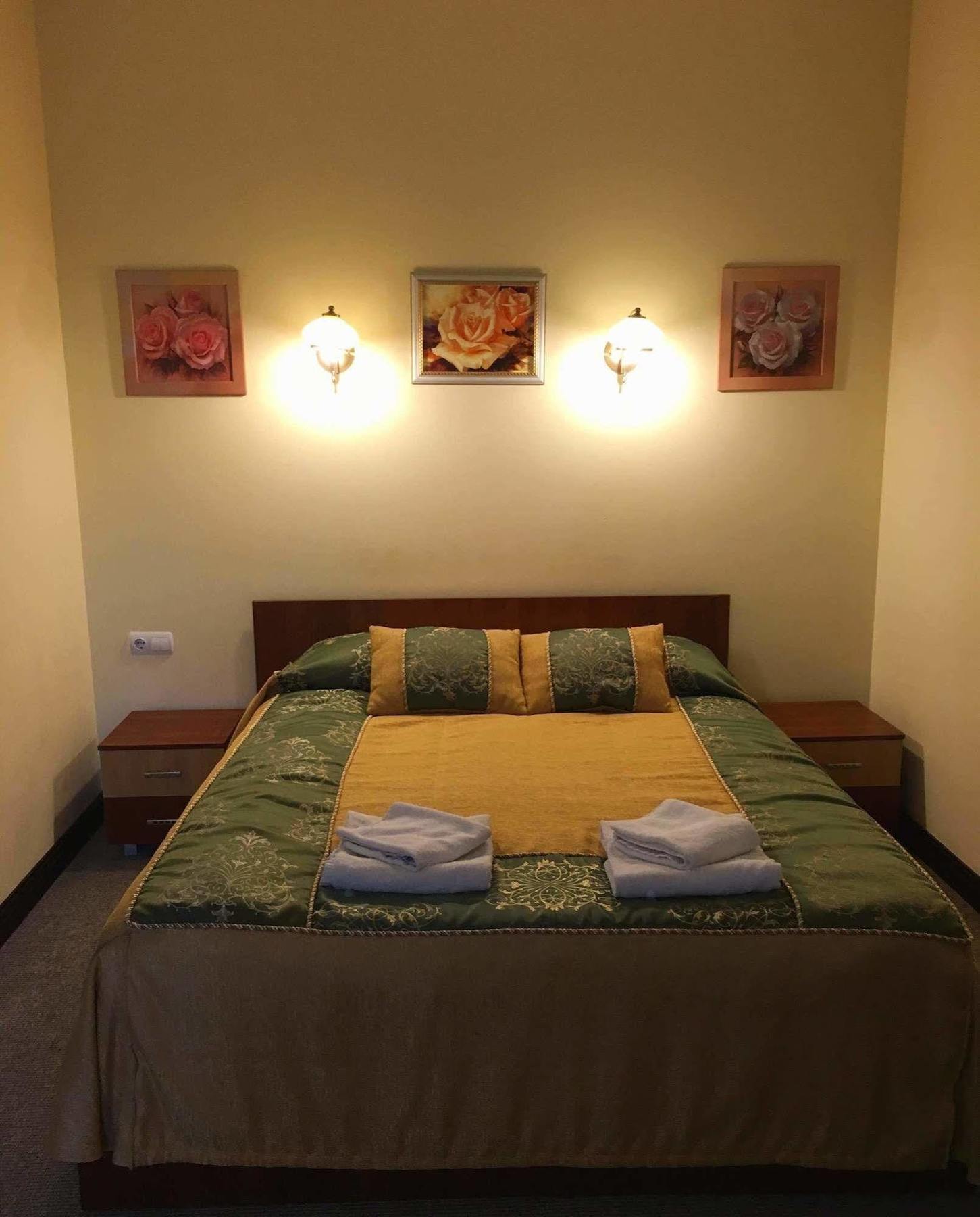לבוב Hotel Leotel מראה חיצוני תמונה