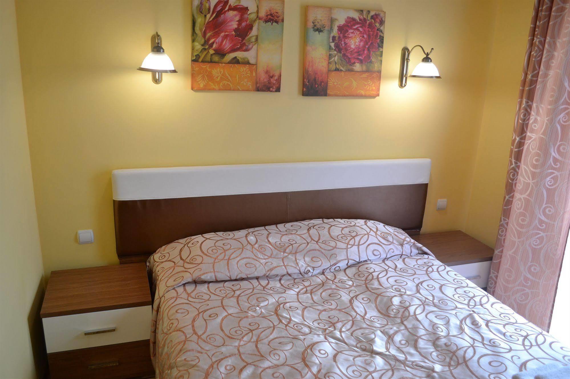 לבוב Hotel Leotel מראה חיצוני תמונה